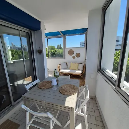 100m De La Apartamento *